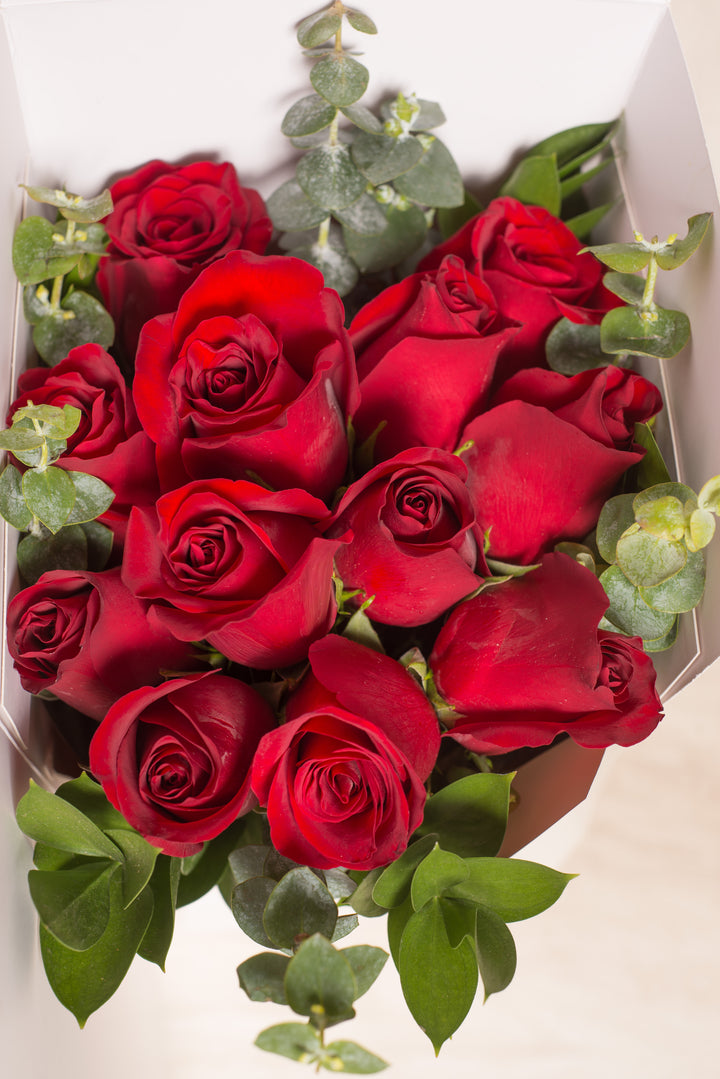 Bloom Tote 12 Rosas Rojas