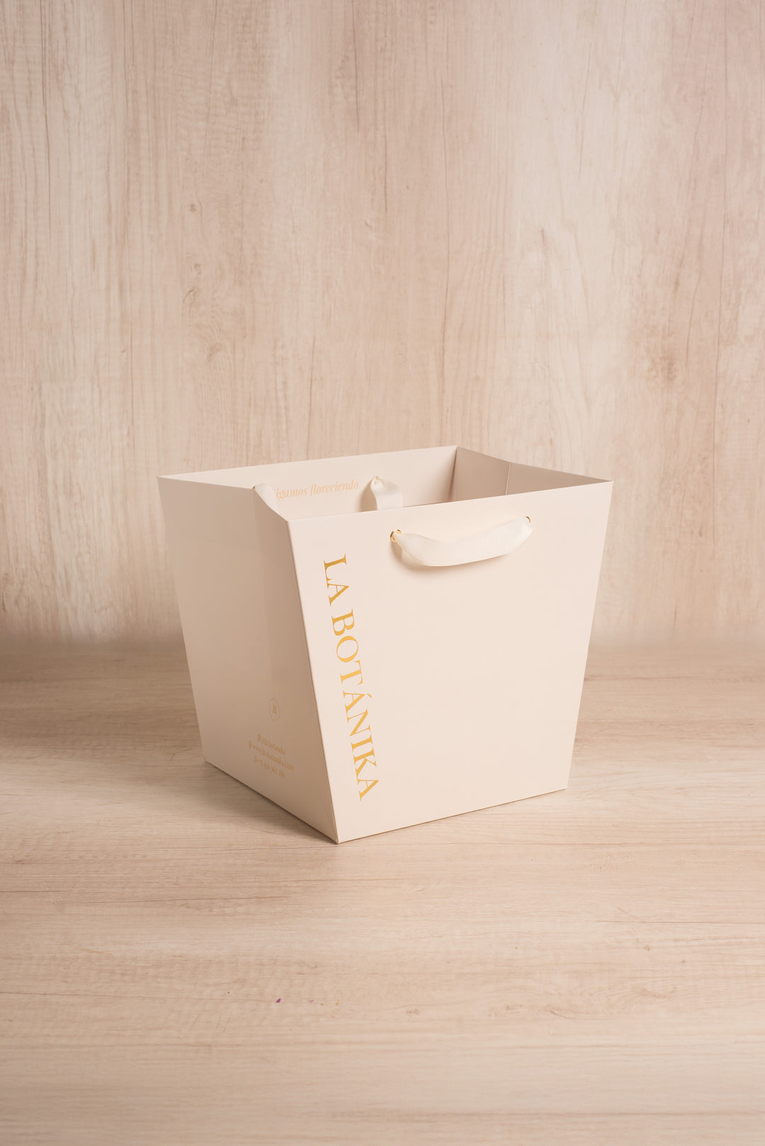 Round Box Velvet Mix 20 Tulipanes