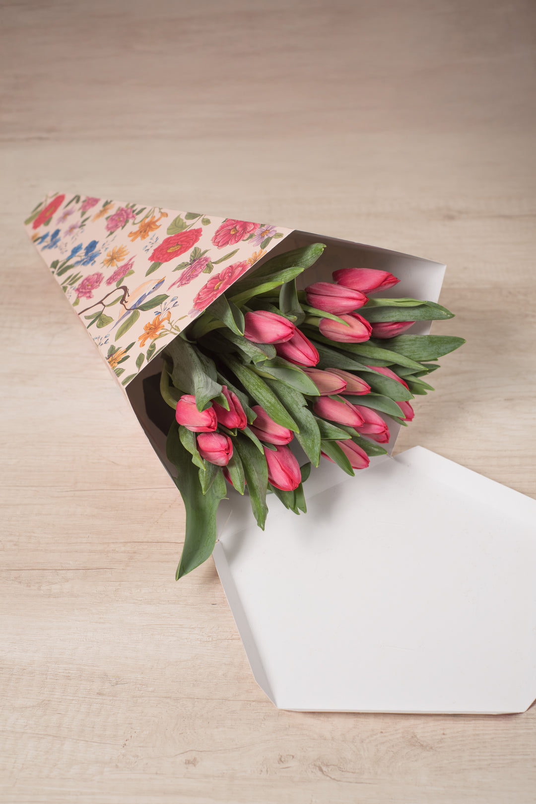 Cono Lollipop 20 Tulipanes Rojos