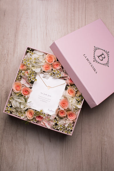 Surprise Box Giselle con collar